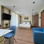 Brothers Seaview Aparthotel