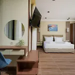 Brothers Seaview Aparthotel