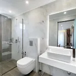 Brothers Seaview Aparthotel 4*