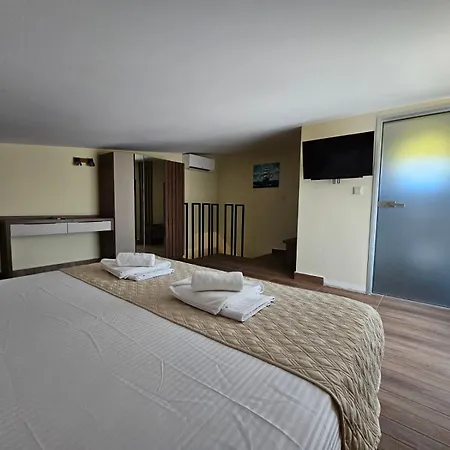 Aparthotel Brothers Seaview 4*