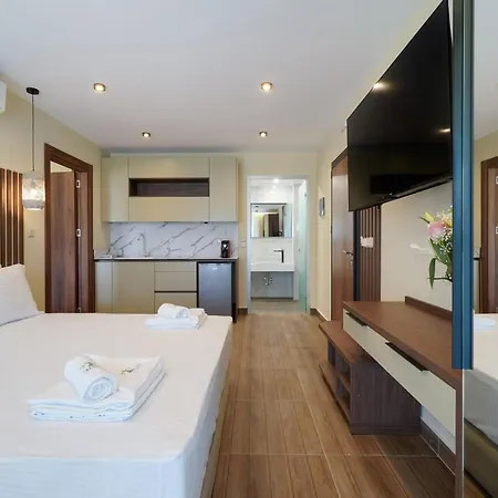 Brothers Seaview Aparthotel 4*