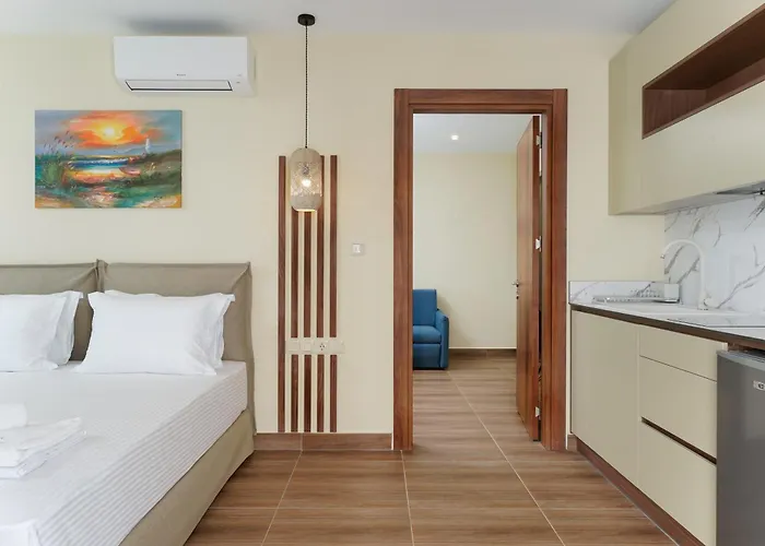 Brothers Seaview Chrysi Ammoudia